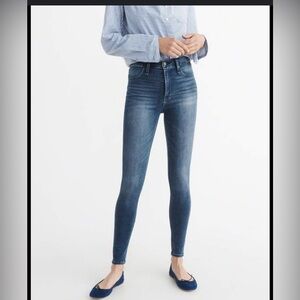 Abercrombie & Fitch Mid Rise Super Skinny Ankle Jeans – Size 28 (6R)NWT